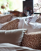 Lexington Printed Giraffe Satin Bettdeckenbezug