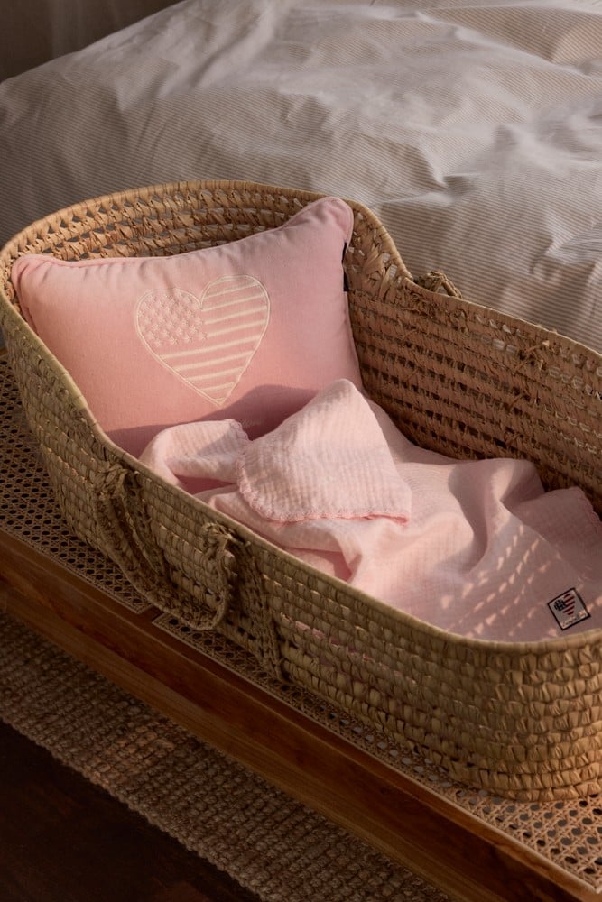 VI 19833_f2128e774e-lexington_icons_babybed_08_061.jpg