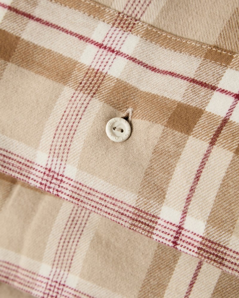 LEXINGTON Karierter Kissenbezug aus Baumwollflanell, fudge/beige/fig