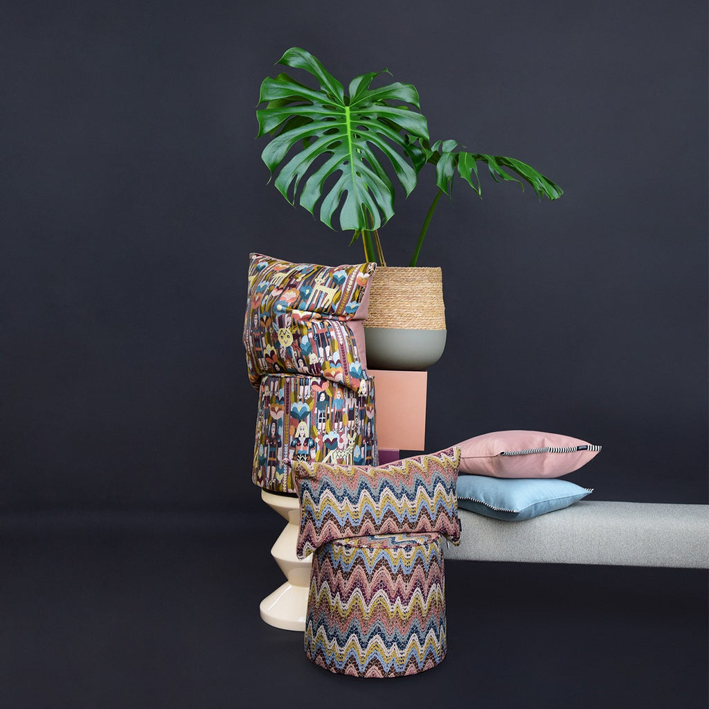 Rohleder Tulum Ola Pouf – Bunter Sitzhocker mit Stickoptik