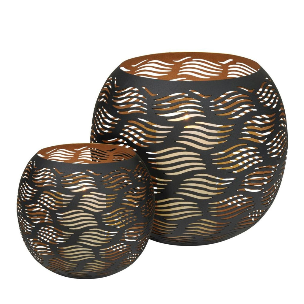 437767