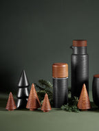 VI japandi-kitchen-tea-black-wooddark.jpg